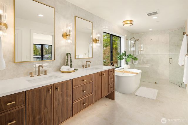 11315 113th Place NE, Kirkland, WA 98033