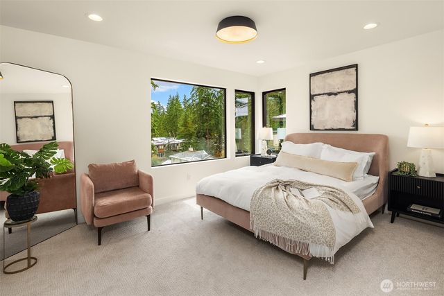 11315 113th Place NE, Kirkland, WA 98033