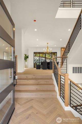 11315 113th Place NE, Kirkland, WA 98033