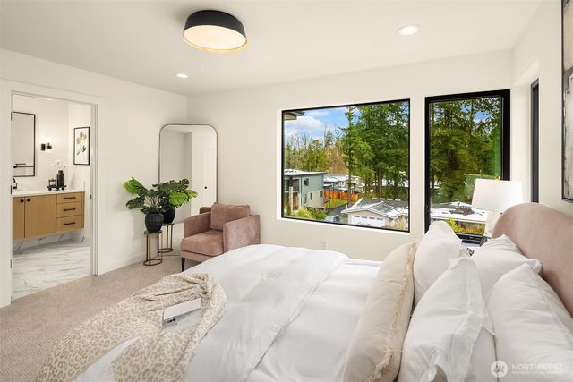 11315 113th Place NE, Kirkland, WA 98033