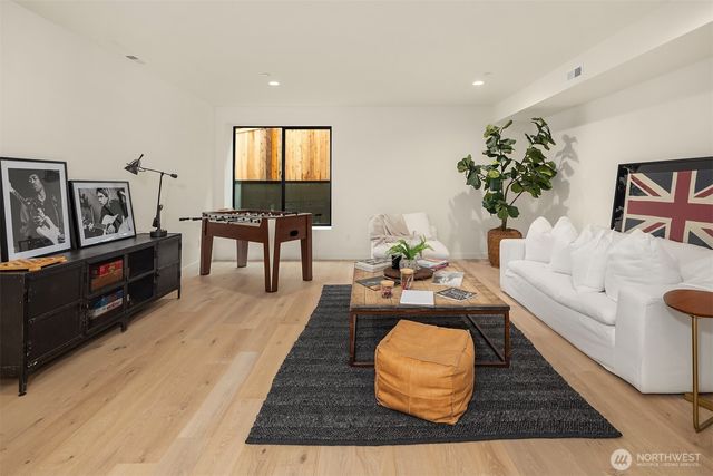 11315 113th Place NE, Kirkland, WA 98033