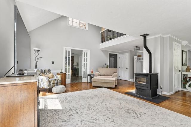 18 Cedarledge Vlg 18, Cohasset, MA 02025