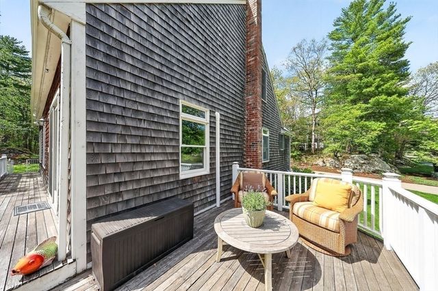 18 Cedarledge Vlg 18, Cohasset, MA 02025