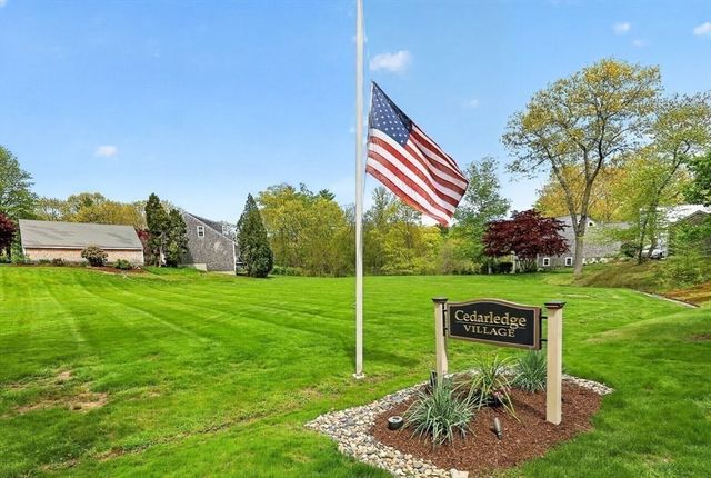 18 Cedarledge Vlg 18, Cohasset, MA 02025