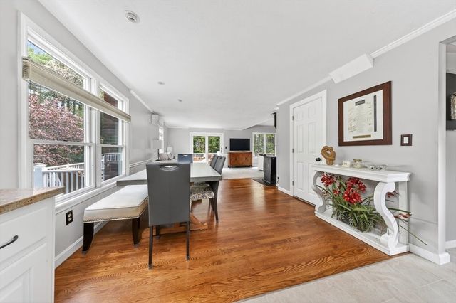 18 Cedarledge Vlg 18, Cohasset, MA 02025