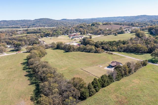 3000 Toll Gate Rd, Petersburg, TN 37144