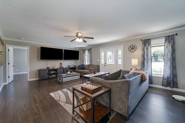 3000 Toll Gate Rd, Petersburg, TN 37144