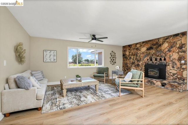 121 Markey Ln, Brentwood, CA 94513