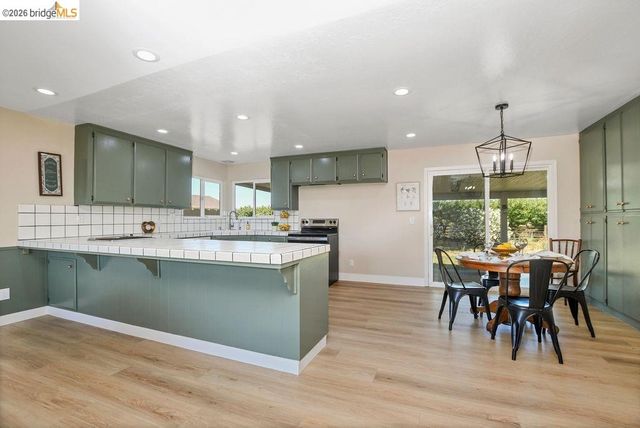 121 Markey Ln, Brentwood, CA 94513
