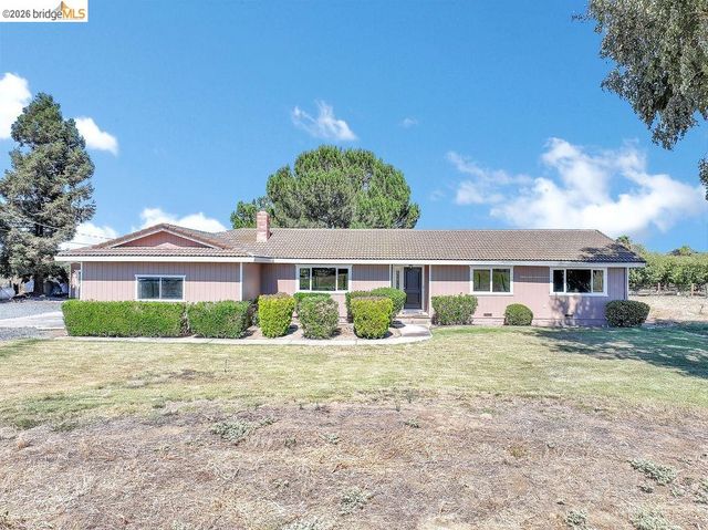 121 Markey Ln, Brentwood, CA 94513