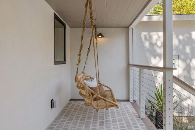 17285 Hillcrest Ave, Sonoma, CA 95476