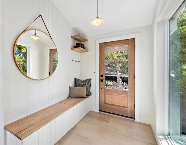 17285 Hillcrest Ave, Sonoma, CA 95476