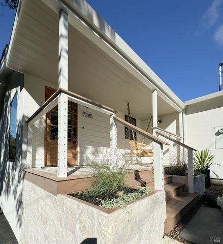 17285 Hillcrest Ave, Sonoma, CA 95476