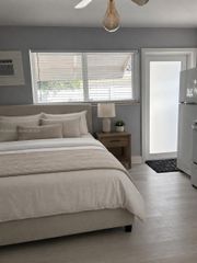 1101 NE 5th St 1, Hallandale Beach, FL 33009