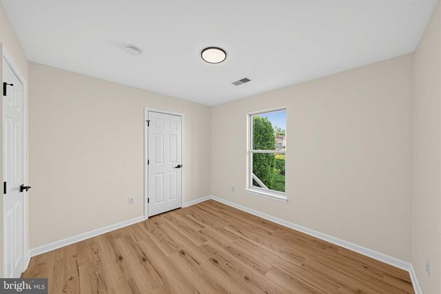 207 ELIZABETH AVE, Baltimore, MD 21225