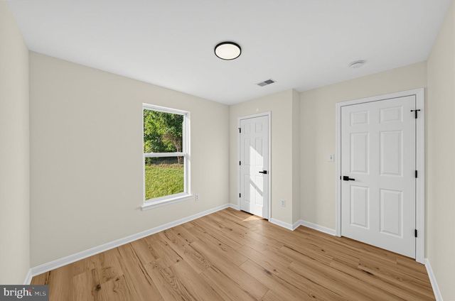 207 ELIZABETH AVE, Baltimore, MD 21225