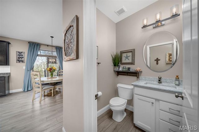 697 Luxembourg Gardens Court, Wentzville, MO 63385