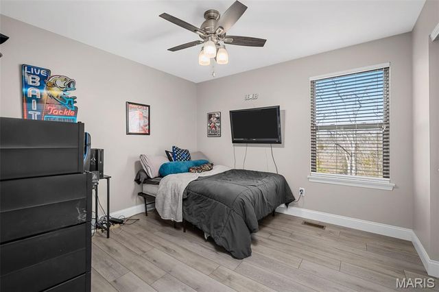 697 Luxembourg Gardens Court, Wentzville, MO 63385