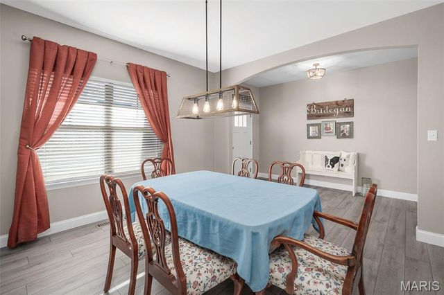 697 Luxembourg Gardens Court, Wentzville, MO 63385