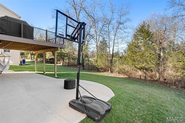 697 Luxembourg Gardens Court, Wentzville, MO 63385