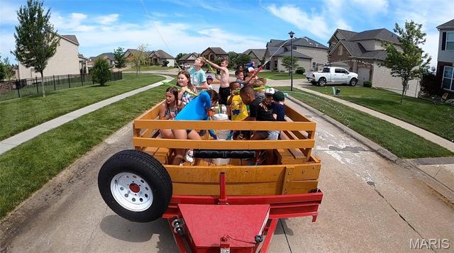 697 Luxembourg Gardens Court, Wentzville, MO 63385