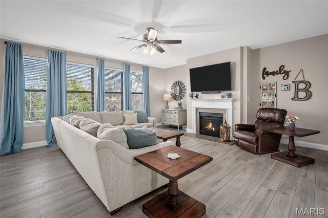 697 Luxembourg Gardens Court, Wentzville, MO 63385