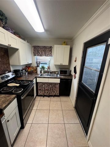 831 NAPLES DRIVE, Orlando, FL 32804