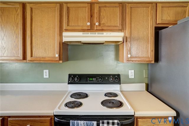 4915 Lurgan Pl, Henrico, VA 23228