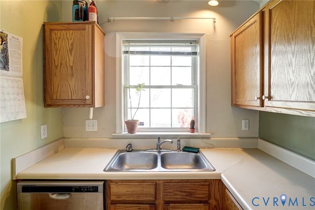 4915 Lurgan Pl, Henrico, VA 23228