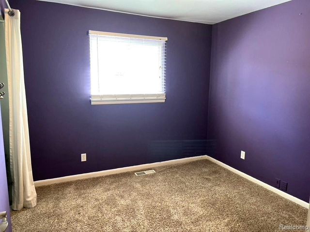 28817 Groveland Street, Madison Heights, MI 48071