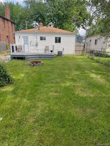 28817 Groveland Street, Madison Heights, MI 48071