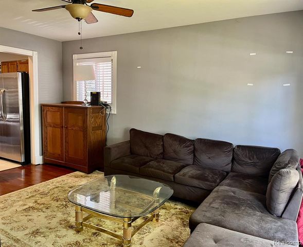 28817 Groveland Street, Madison Heights, MI 48071