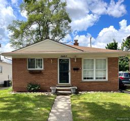 28817 Groveland Street, Madison Heights, MI 48071