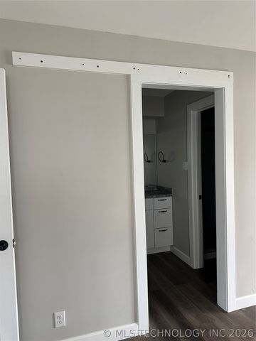 1024 N 3rd Avenue, Durant, OK 74701