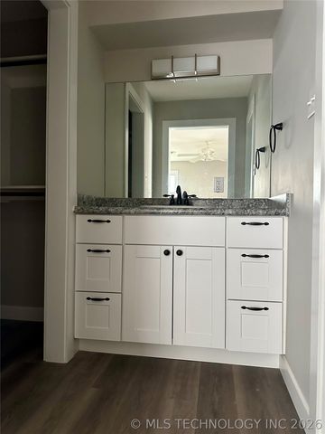 1024 N 3rd Avenue, Durant, OK 74701