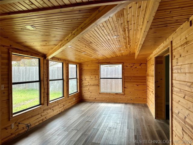 1024 N 3rd Avenue, Durant, OK 74701