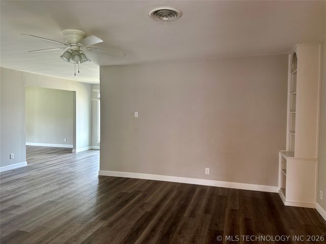 1024 N 3rd Avenue, Durant, OK 74701