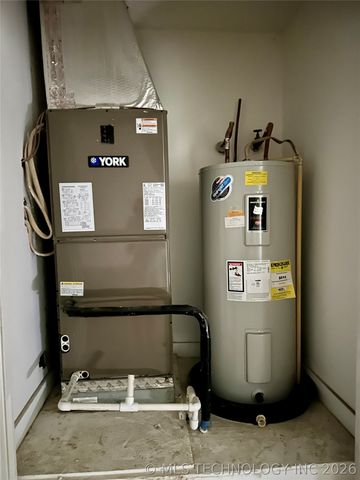 1024 N 3rd Avenue, Durant, OK 74701