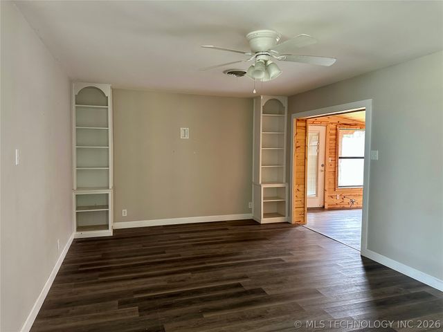 1024 N 3rd Avenue, Durant, OK 74701