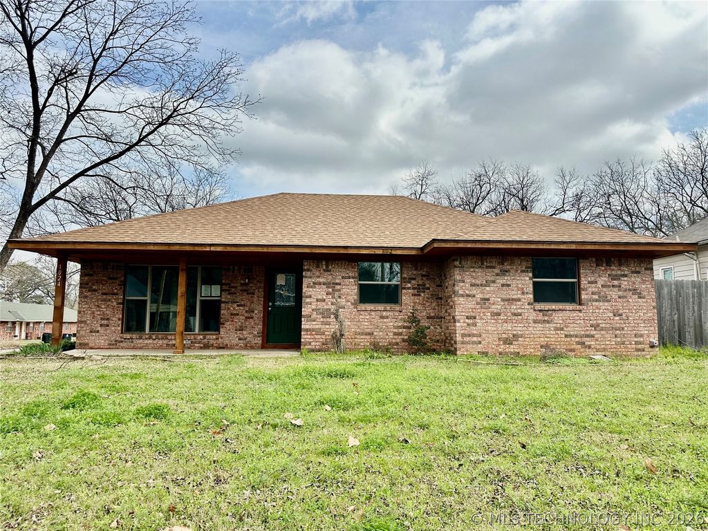 1024 N 3rd Avenue, Durant, OK 74701
