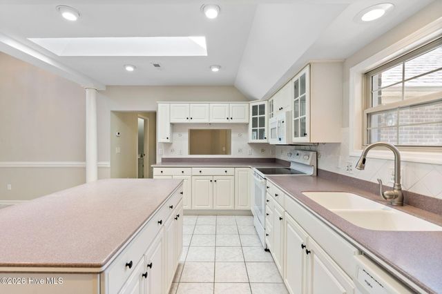 3907 Northeast Avenue, Castle Hayne, NC 28429