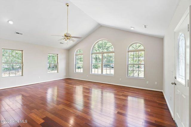 3907 Northeast Avenue, Castle Hayne, NC 28429