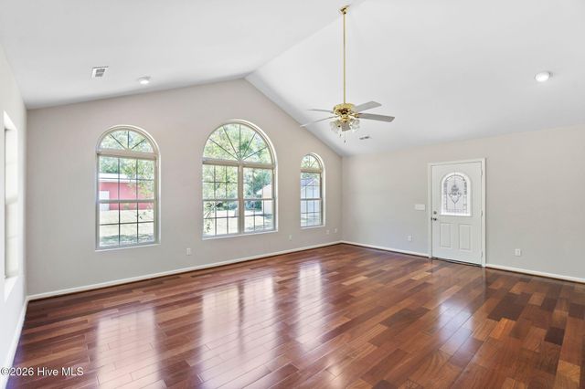 3907 Northeast Avenue, Castle Hayne, NC 28429