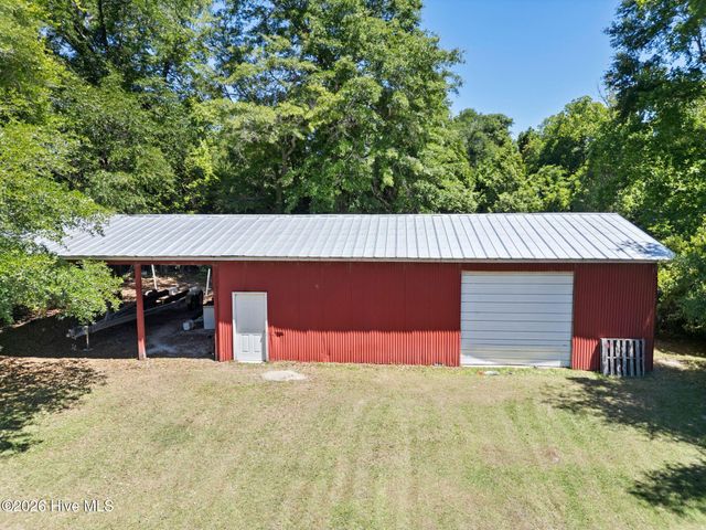 3907 Northeast Avenue, Castle Hayne, NC 28429