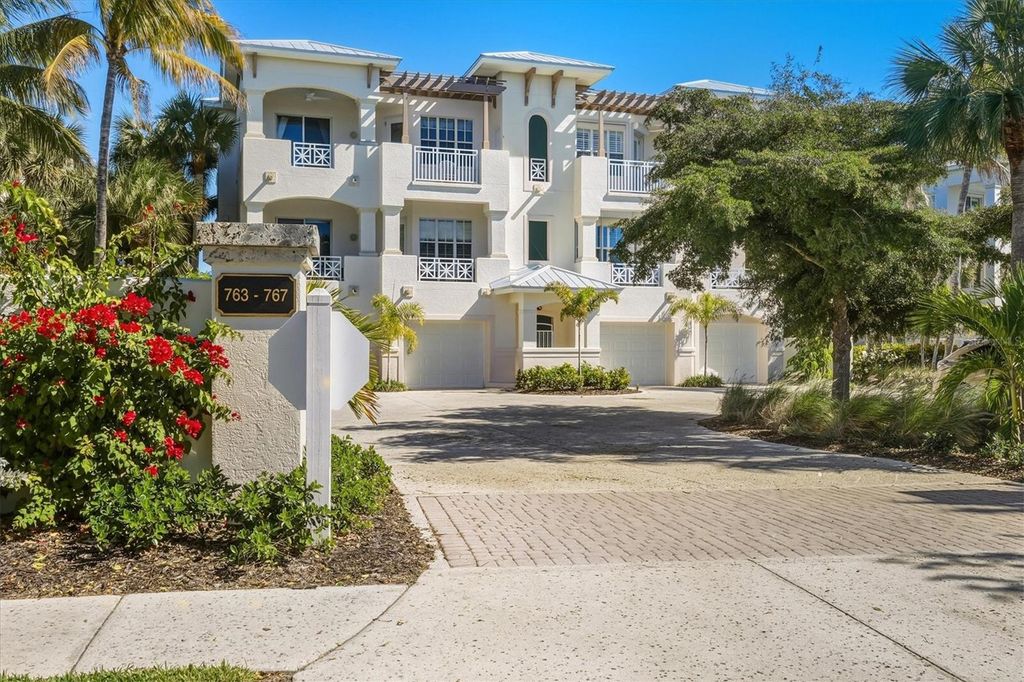 Image 5 of property listing at 767 S HARBOR DRIVE 1B, Boca Grande, FL 33921