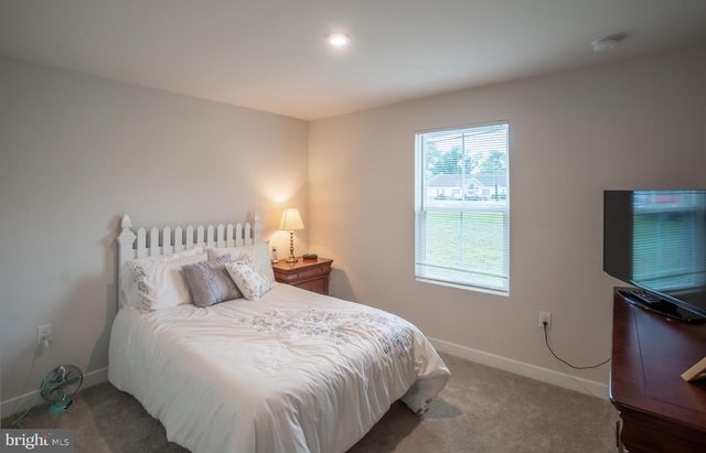 100 SENATORS WAY, Berlin, NJ 08009