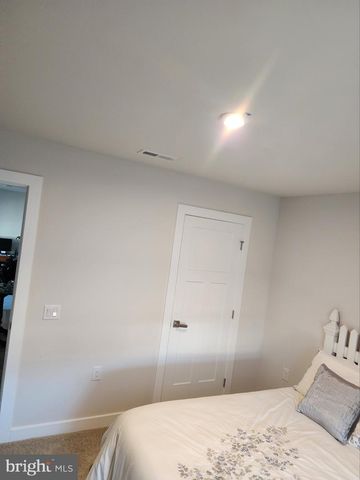 100 SENATORS WAY, Berlin, NJ 08009