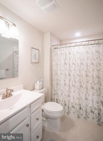 100 SENATORS WAY, Berlin, NJ 08009