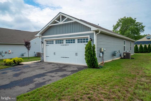 100 SENATORS WAY, Berlin, NJ 08009