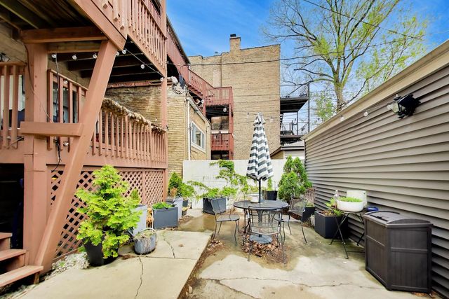 1247 N Rockwell Street 1, Chicago, IL 60622